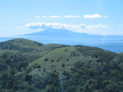 記念塔から利尻島